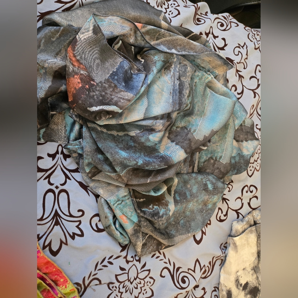 Abstract Patterned Scarf - image 3